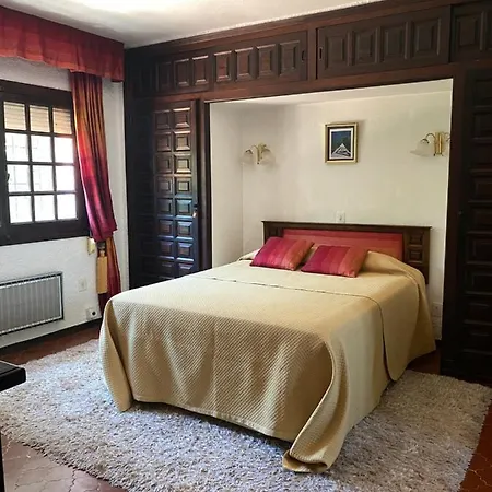 Spectacular Andalusian Linda Vista Playa - Big Private Pool, Bbq & 2 Parking וילה מארבלה
